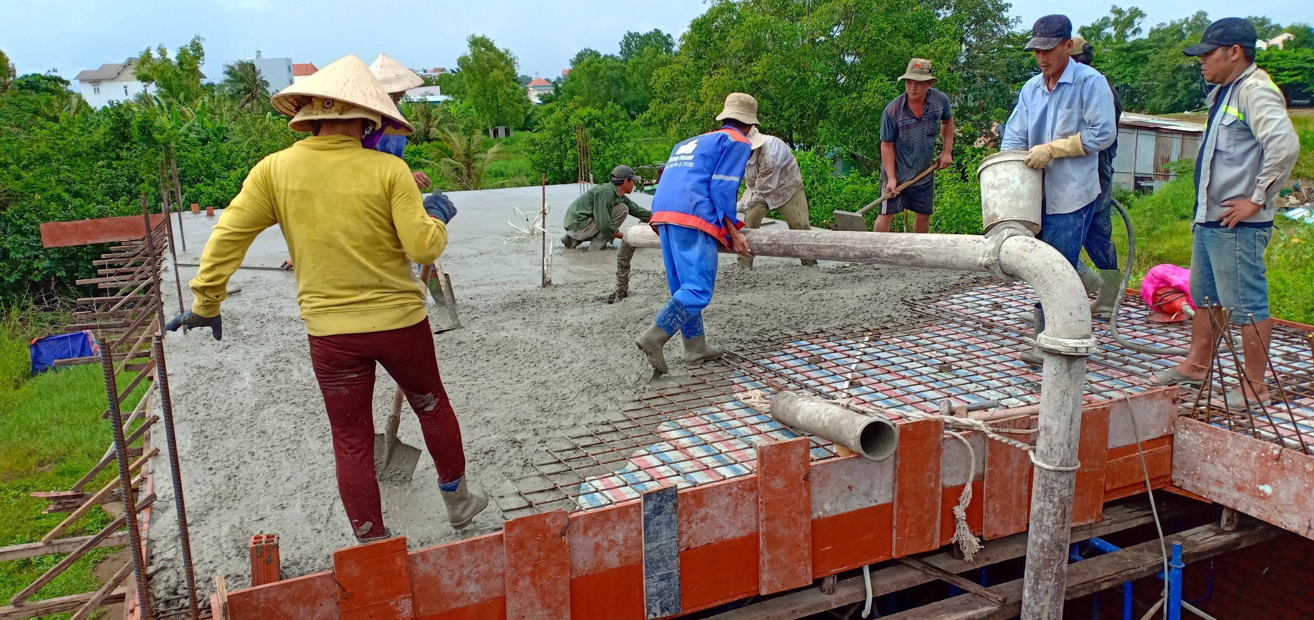 Đội ngũ nhân công chuyên nghiệp trong xây dựng